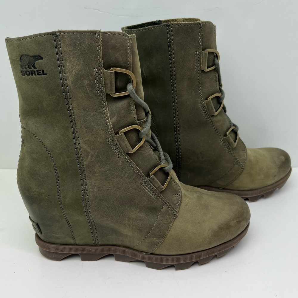 SOREL Joan of Arctic Wedge II Lace Up Leather Boots in Alpine Tundra
